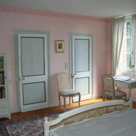 Au Charme Des Pommiers 3*