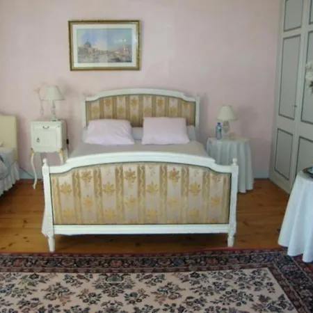 Au Charme Des Pommiers Bed & Breakfast *