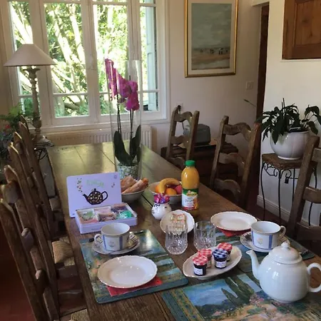 Bed & Breakfast Au Charme Des Pommiers *