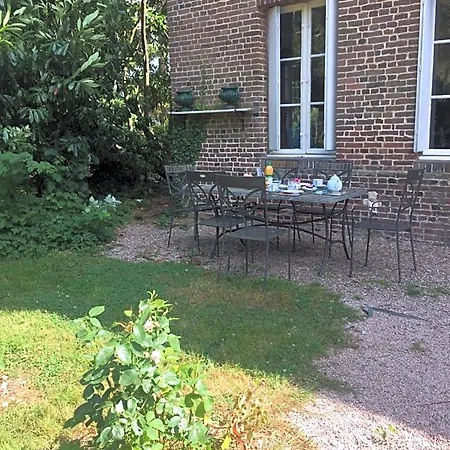 Au Charme Des Pommiers 3*